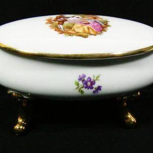Large 5.5" Limoges France Porcelain gold footed trinket box Romantic scene oval